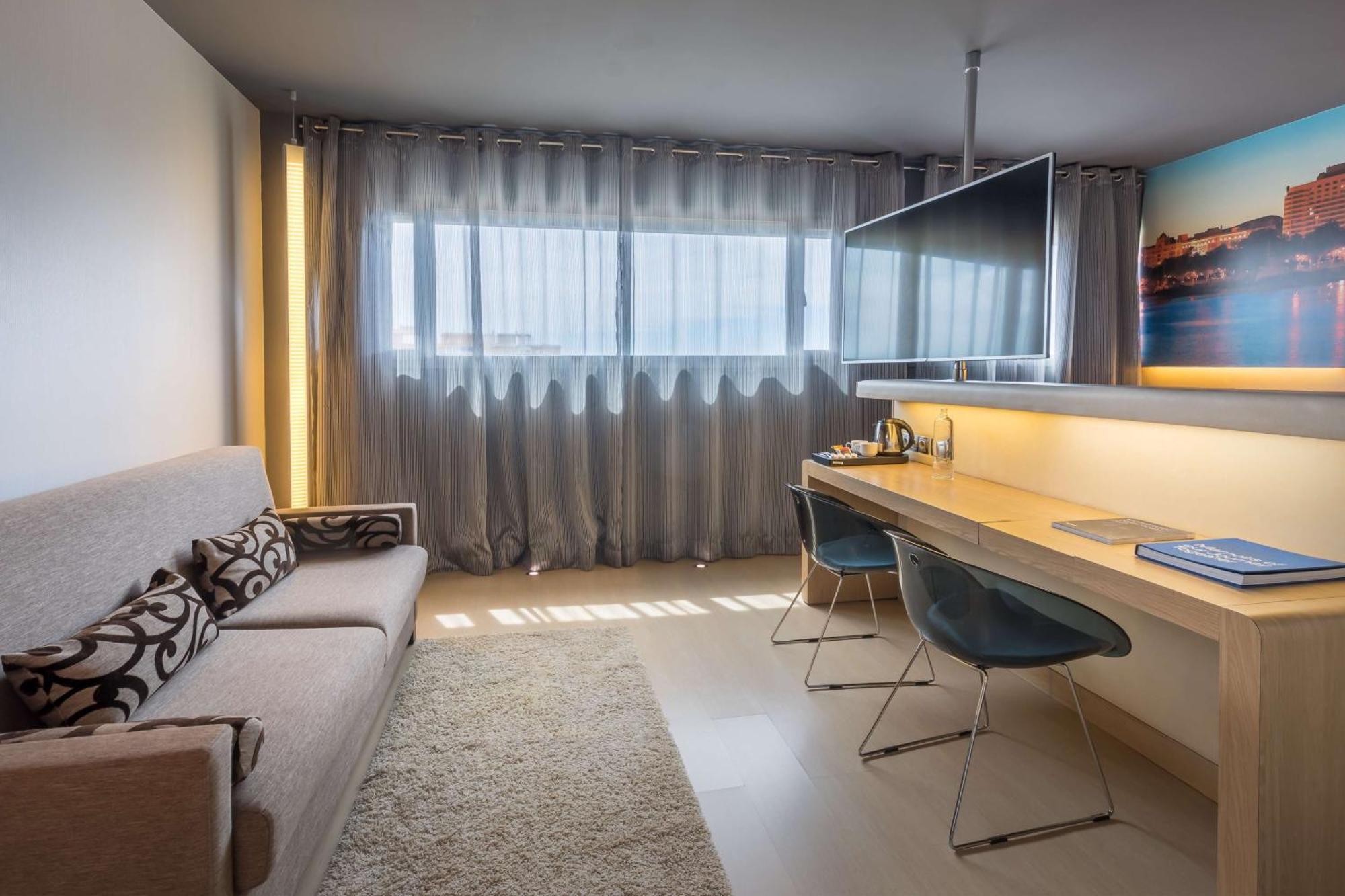 Barcelo Malaga Hotel Luaran gambar